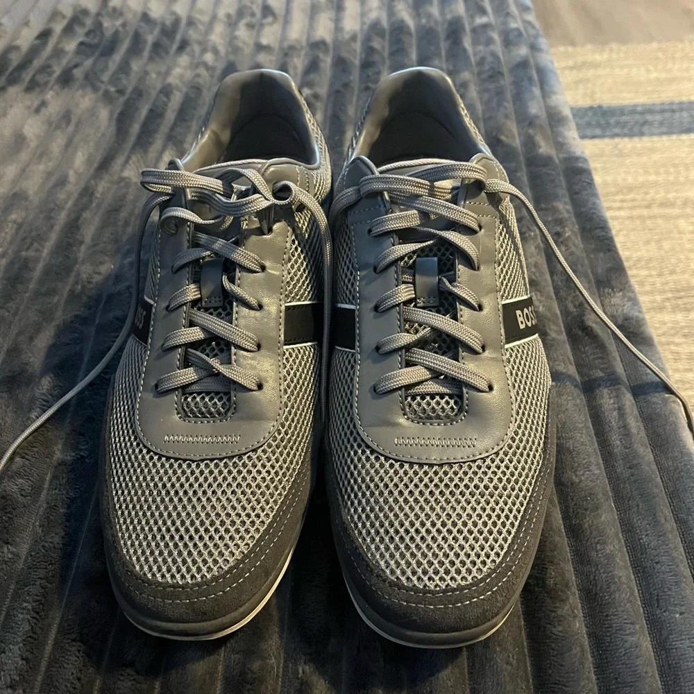 BOSS Men's Black and Gray Logo Back Sneakers - Picture 4 of 4